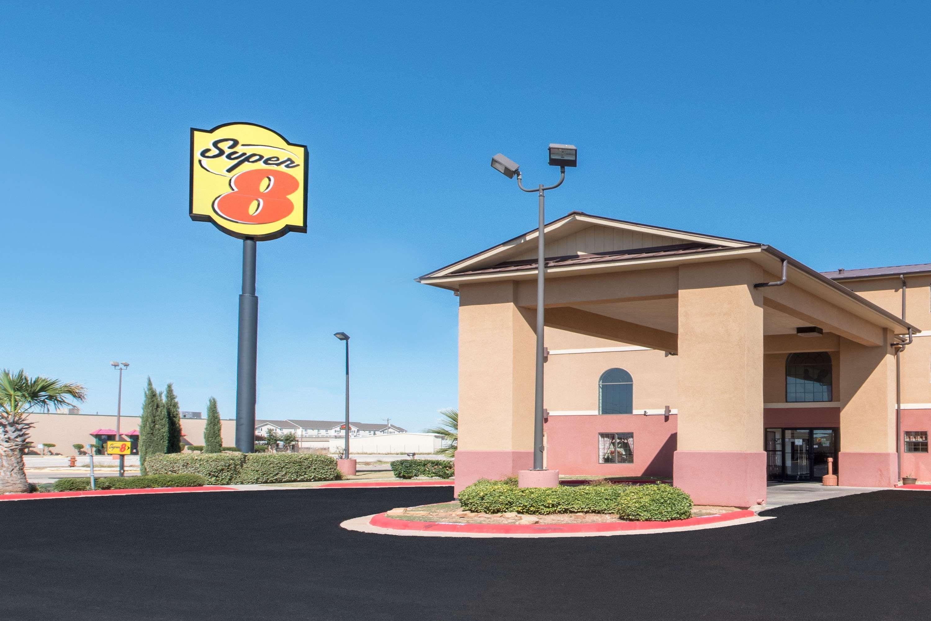 Super 8 By Wyndham Abilene South Hotel Exterior photo